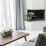 Dn Sea شقة فندقية كالاماتا